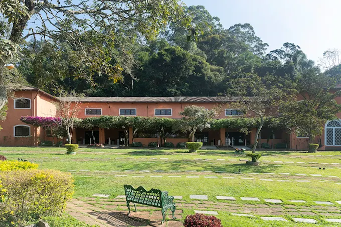 Entrega de Coroas de Flores para o cemitério: Parque dos Ipês Cemitério e Crematório