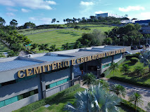 Coroas de flores no Floricultura Cemitério e Crematório Valle dos Reis